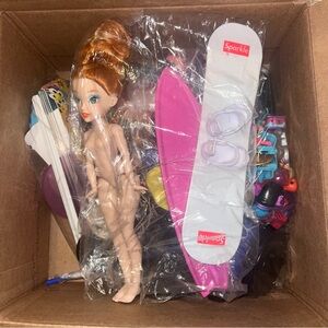 4lbs of Used Plastic Fashion Doll Accessory lot (Monster High, Rainbow High)